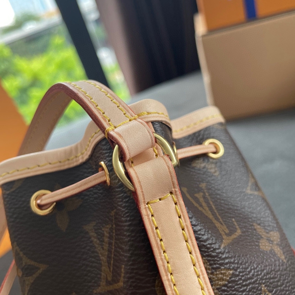 ルイヴィトンバッグ細部ディテール